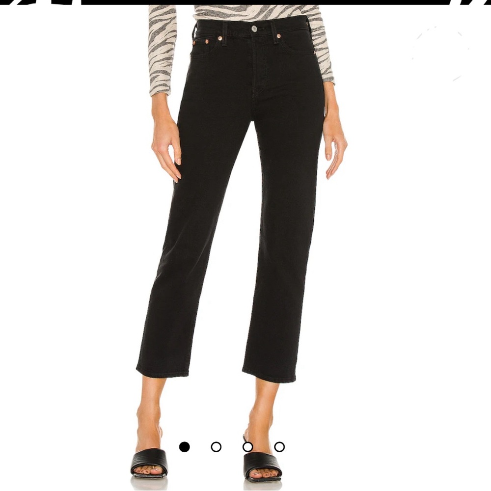 Wedgie Straight Ankle in Black Heart
LEVI'S